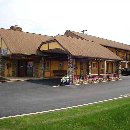 Soudersburg Inn & Suites Lancaster Ronks Exterior foto