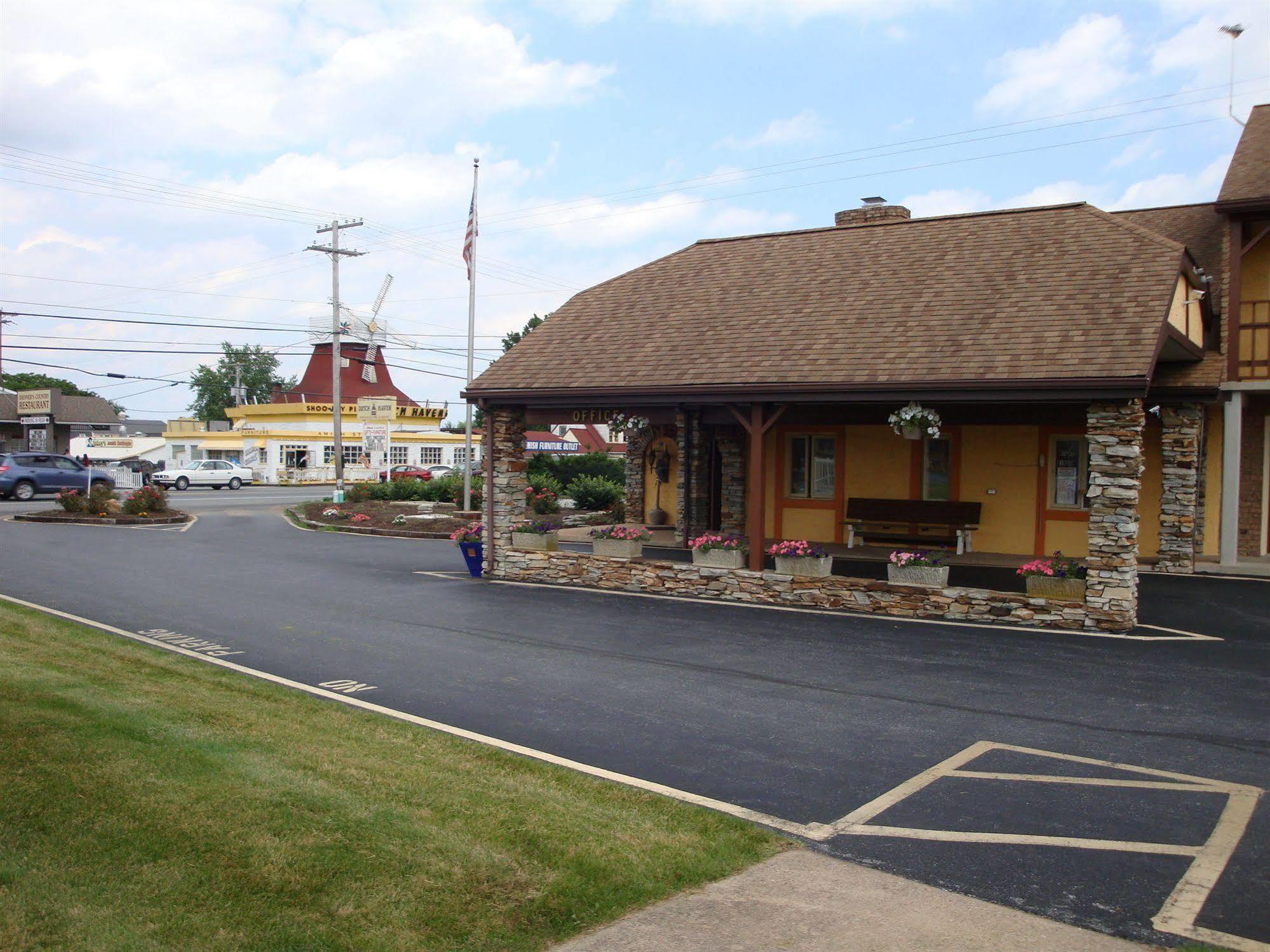 Soudersburg Inn & Suites Lancaster Ronks Exterior foto