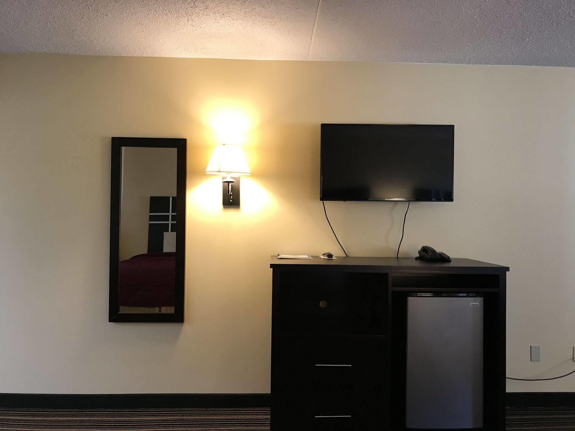 Soudersburg Inn & Suites Lancaster Ronks Exterior foto