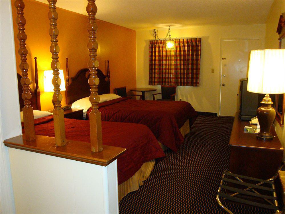 Soudersburg Inn & Suites Lancaster Ronks Exterior foto